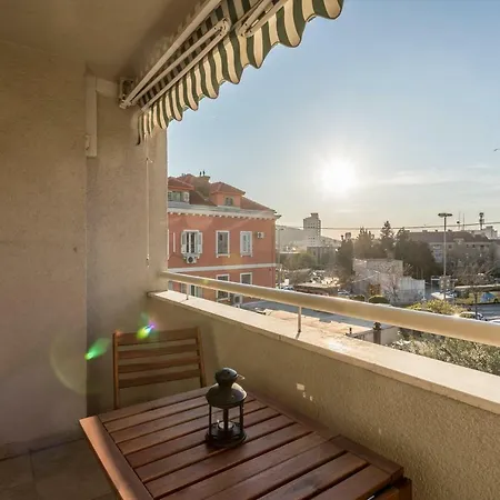 Split Central Apartment,Free Private Parking * Split